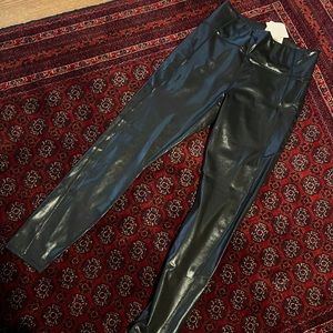 Fabletics Oasis high-waisted leggings in Black Fog sz L, NWT